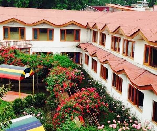 Hotel Akbar Residency, Srinagar 4